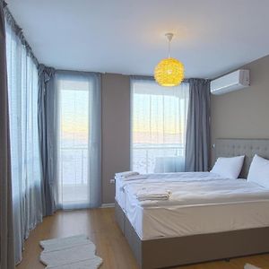 Apartament cu un dormitor într-o clădire anexată